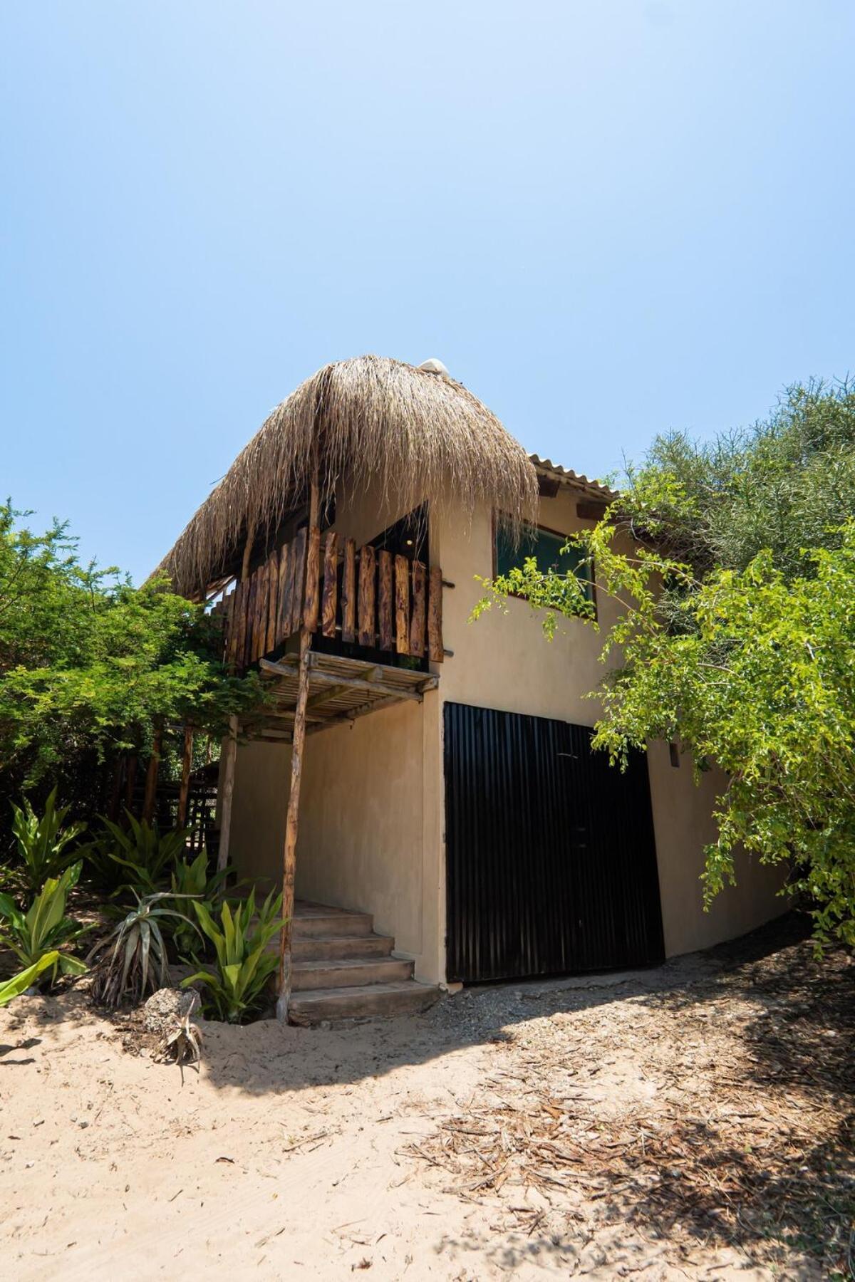 Tree House Cottage, Garden Views, Hot Water Praia do Praia do Tofo Dış mekan fotoğraf